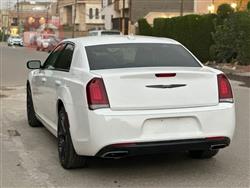 کرایسلەر 300